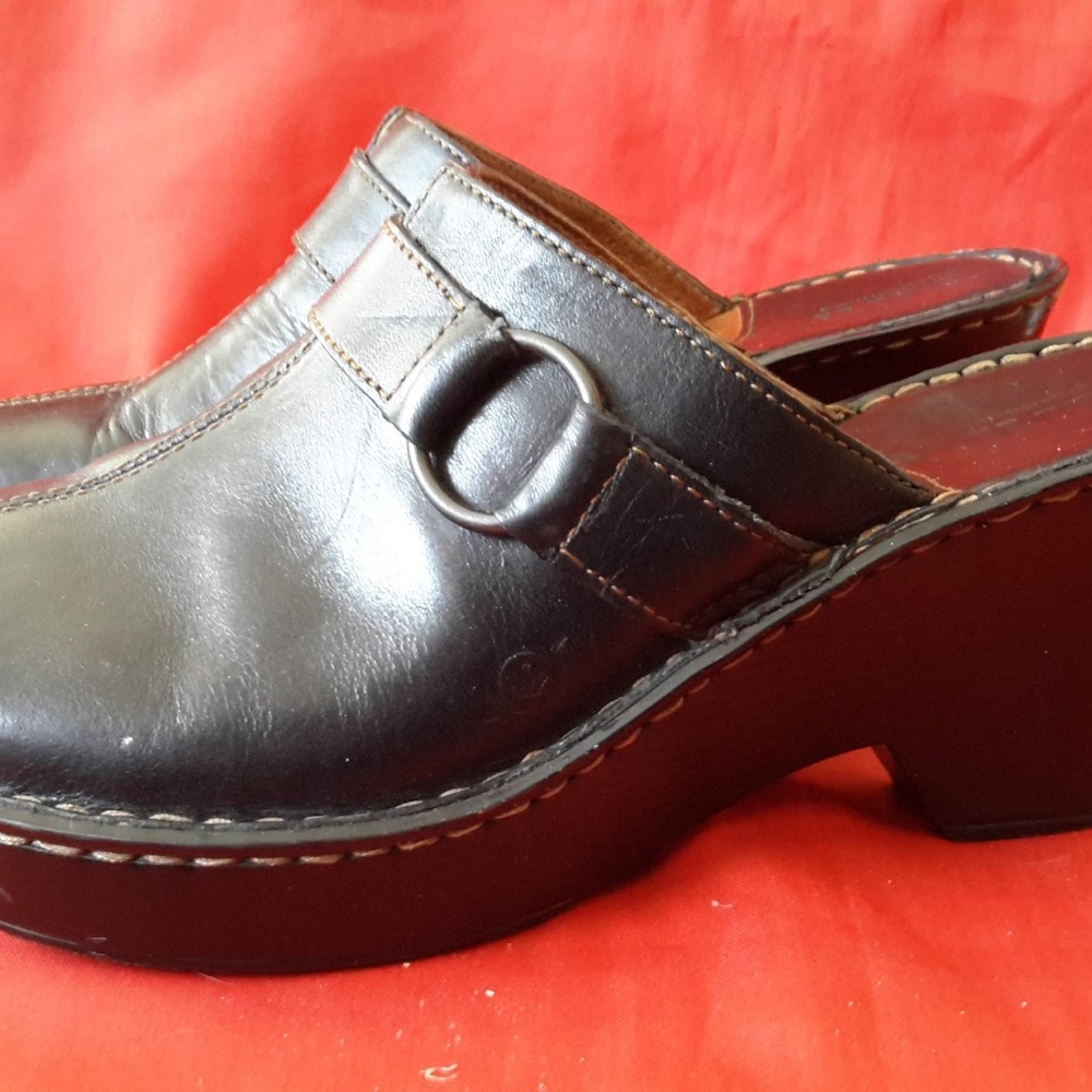 Born Black Leather Clogs Size 9